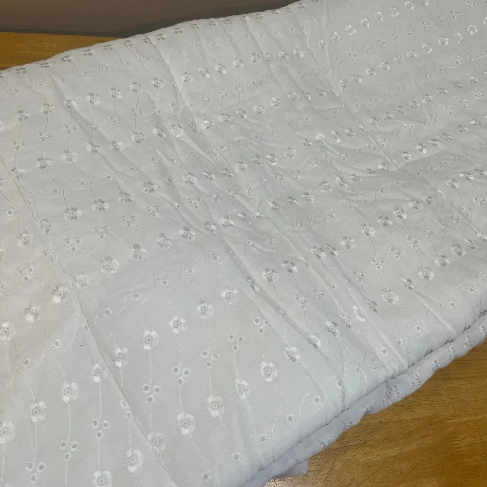 Ellison Vintage White Eyelet Floral Full Comforter Sham and‎ Sheet Set 70/30 USA